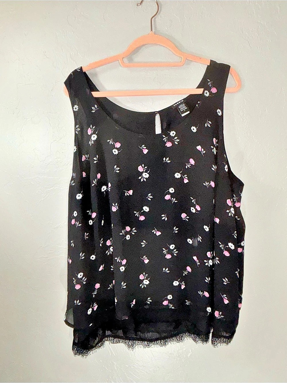 TOORRID Floral Blouse in Black & Pink Size 2 Like New